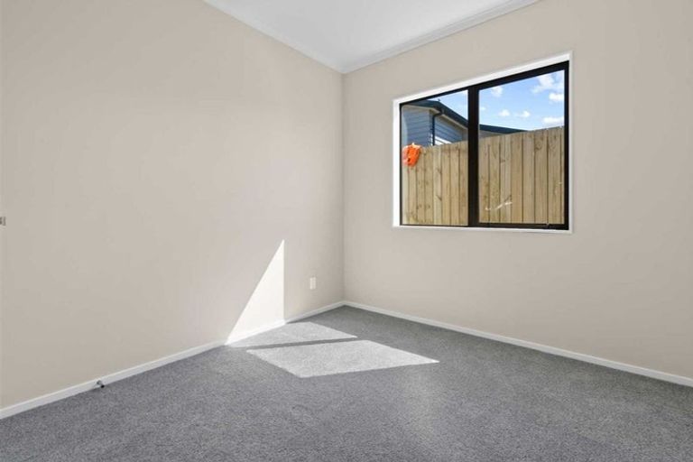 Photo of property in 3 Poutawa Lane, Clarks Beach, 2122