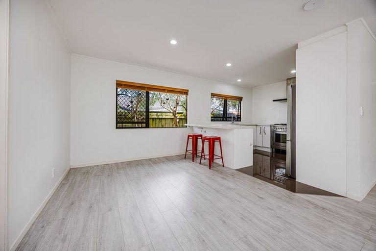 Photo of property in 48 Stellamaris Way, Northpark, Auckland, 2013