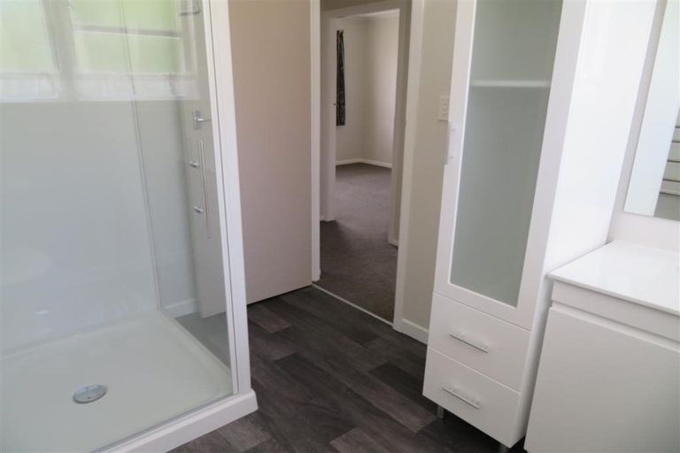 Photo of property in 1/52 Cruickshank Road, Clouston Park, Upper Hutt, 5018