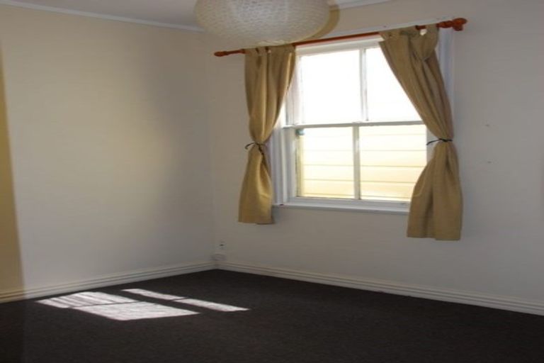 Photo of property in 19 Wright Street, Mount Cook, Wellington, 6021