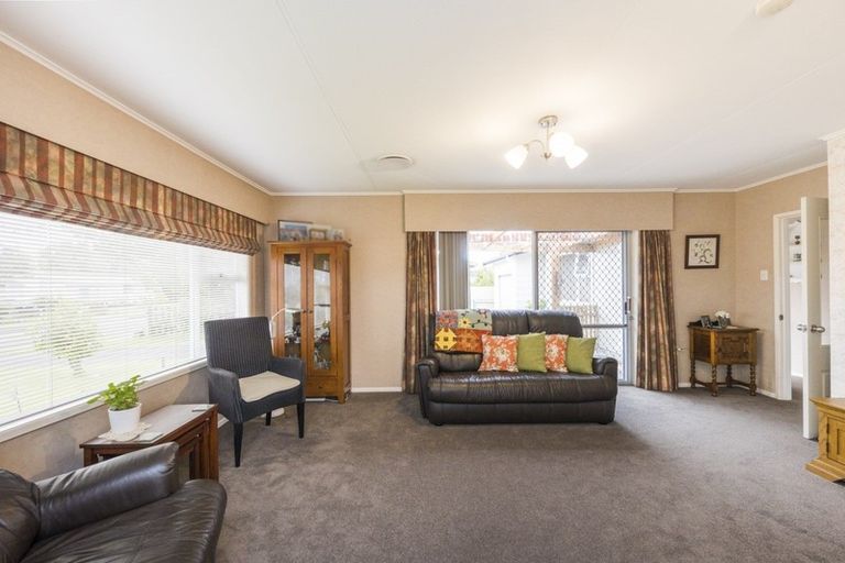 Photo of property in 10 Kennedy Avenue, Feilding, 4702