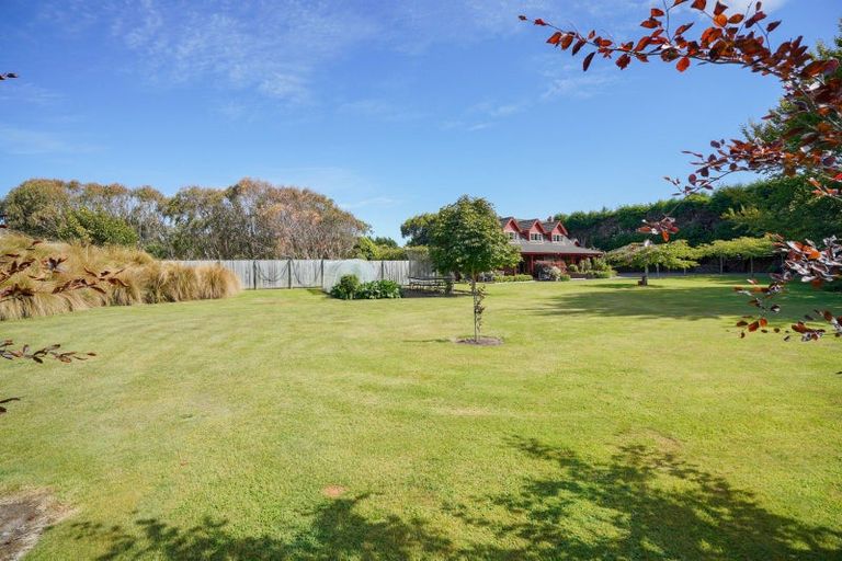 Photo of property in 221 Dunns Road, Otatara, Invercargill, 9879
