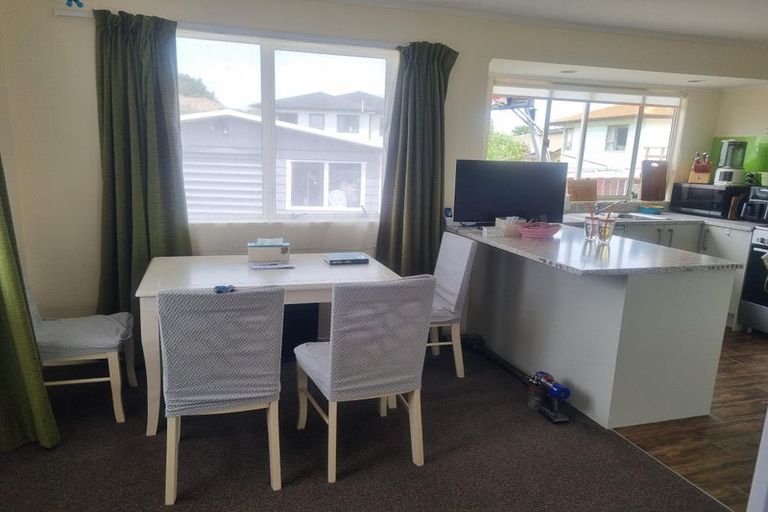 Photo of property in 2/46 Colum Place, Bucklands Beach, Auckland, 2014