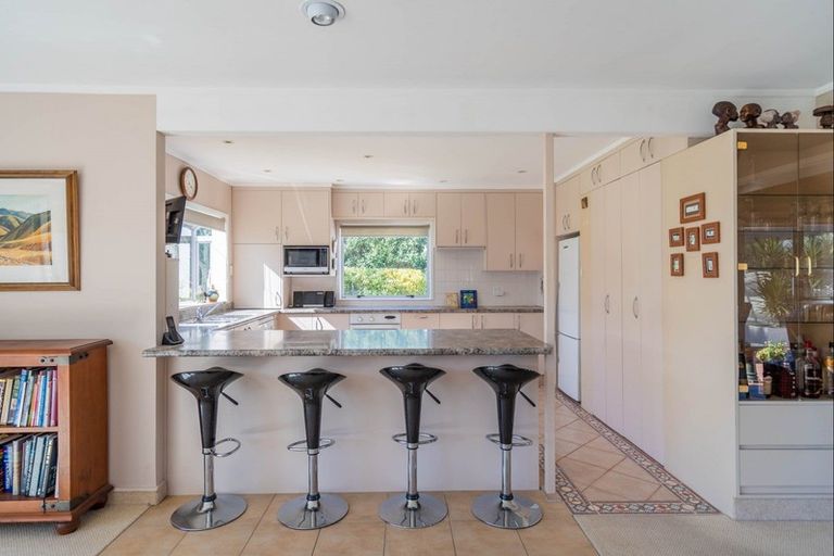Photo of property in 113 Field Way, Waikanae Beach, Waikanae, 5036