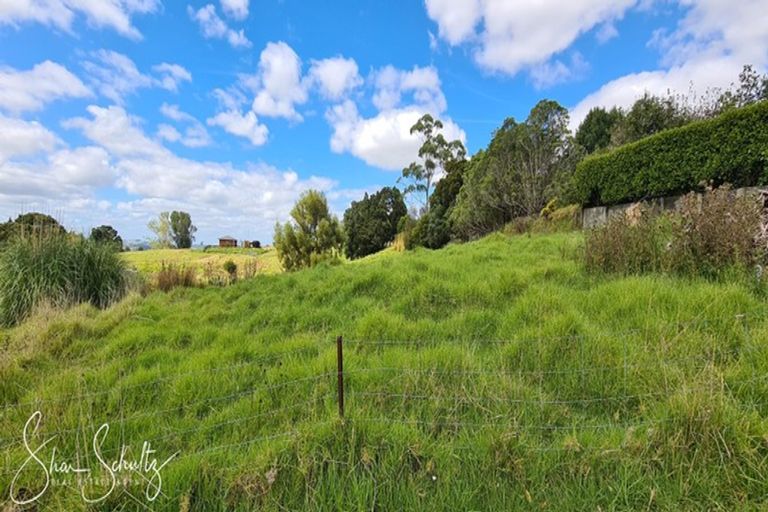 Photo of property in 105 Gorge Road, Maungaturoto, 0520