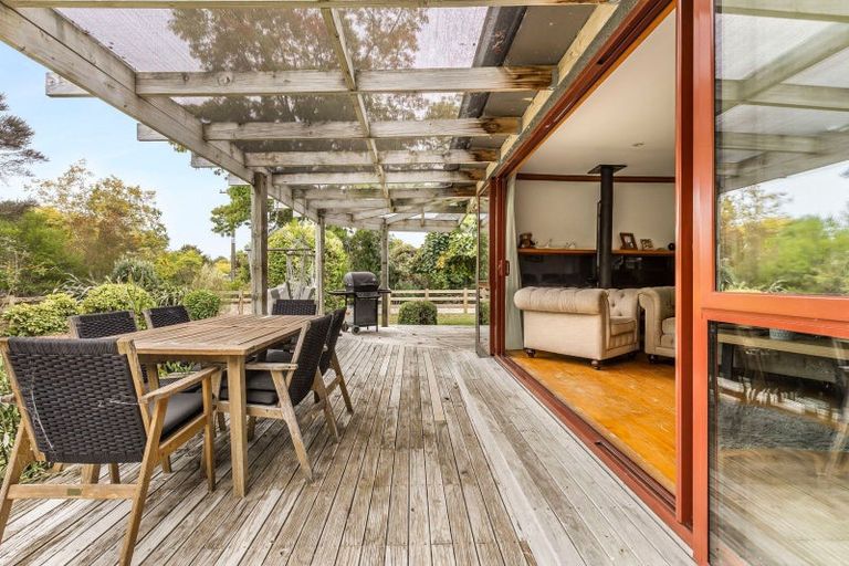 Photo of property in 103 Neudorf Road, Upper Moutere, 7175