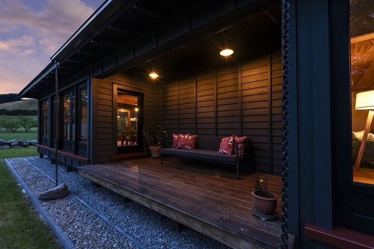 Photo of property in 302 Whitecliffs Road, Whitecliffs, Coalgate, 7673