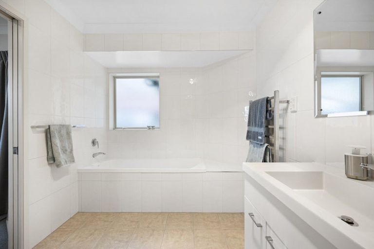 Photo of property in 3 Oakwood Place, Pukekohe, 2120