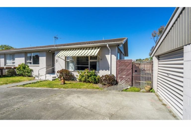 Photo of property in 2/4 Taranui Place, Bromley, Christchurch, 8062