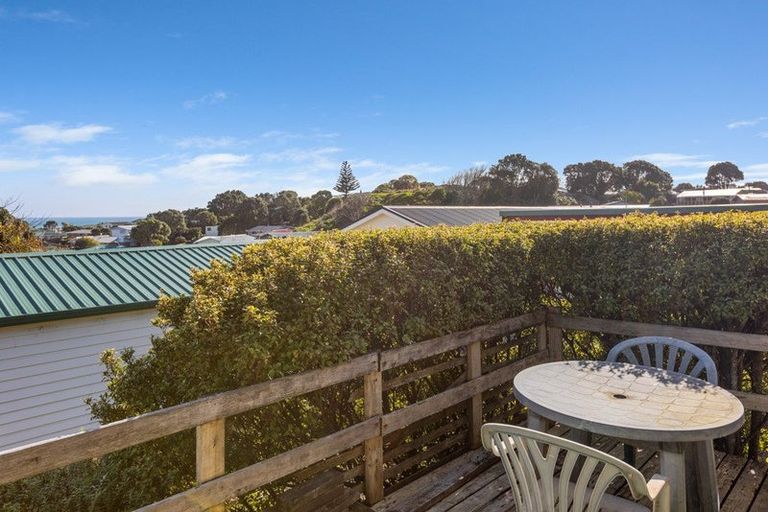 Photo of property in 14 Herekawe Drive, Spotswood, New Plymouth, 4310