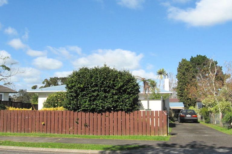 Photo of property in 136 Ennis Avenue, Pakuranga Heights, Auckland, 2010