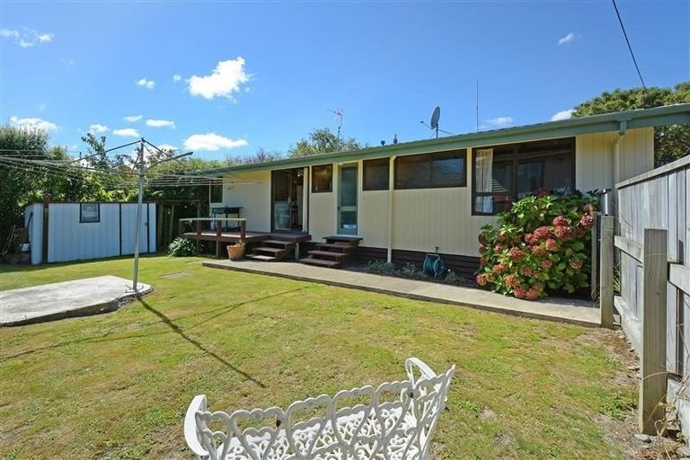 Photo of property in 2/115 Thackeray Street, Trentham, Upper Hutt, 5018