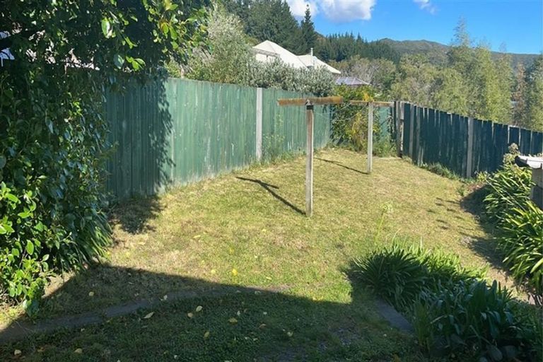 Photo of property in 40 Parenga Street, Wainuiomata, Lower Hutt, 5014