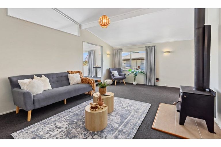 Photo of property in 16 Ascot Avenue, Te Kamo, Whangarei, 0112