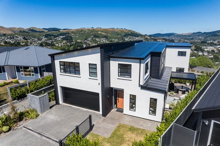 Photo of property in 41b Queen Charlotte Drive, Aotea, Porirua, 5024