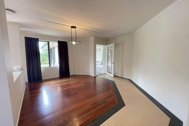 Photo of property in 26 Brittany Drive, Henderson, Auckland, 0612