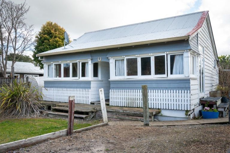 Photo of property in 14 Oregon Road, Te Awanga, 4102