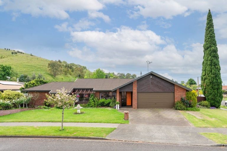 Photo of property in 2 Webb Place, Taradale, Napier, 4112