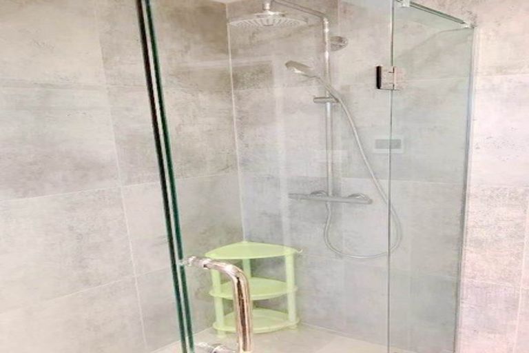 Photo of property in 86 Fairview Avenue, Fairview Heights, Auckland, 0632