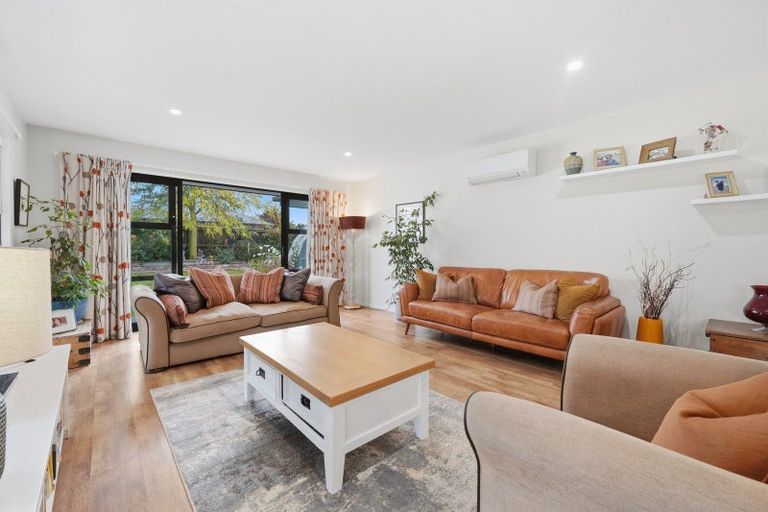 Photo of property in 75 Sequoia Way, Rangiora, 7400