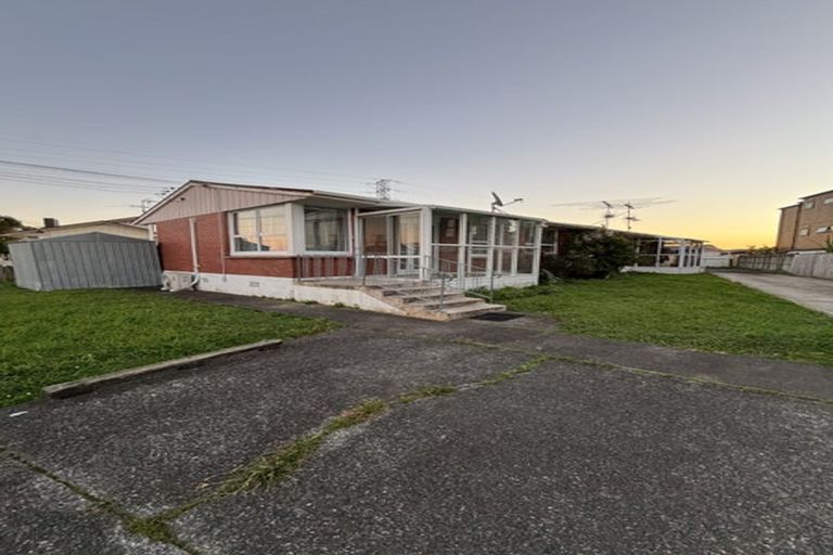 Photo of property in 1/24 Dale Crescent, Pakuranga, Auckland, 2010