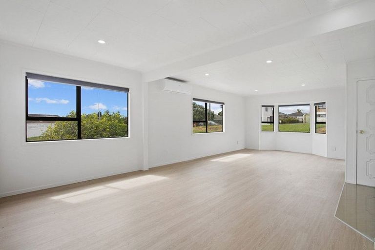 Photo of property in 46 Peverill Crescent, Papatoetoe, Auckland, 2025