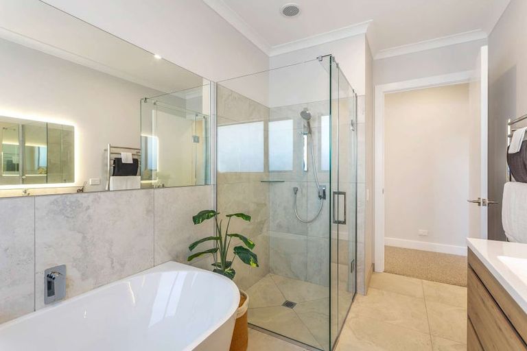 Photo of property in 168 Kupe Drive, Whitianga, 3510