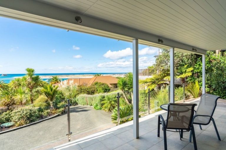Photo of property in 18 Wintle Street, Mangawhai Heads, Mangawhai, 0505