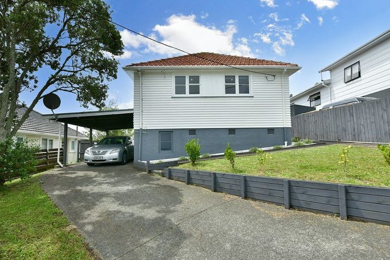 Photo of property in 32 Karaka Street, Helensville, 0800