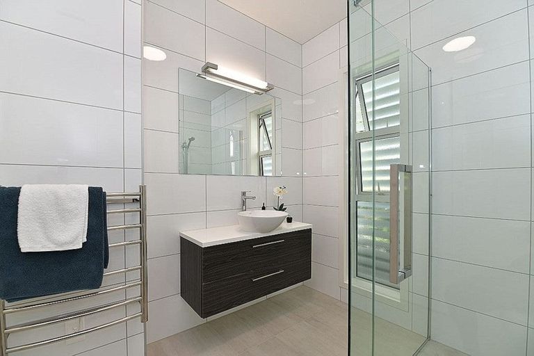 Photo of property in 46 Panorama Heights, Orewa, 0931