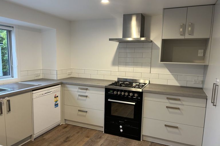 Photo of property in 8 Tableau Place, Totara Vale, Auckland, 0629