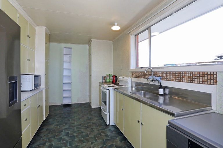 Photo of property in 15 Fergusson Street, Marton, 4710