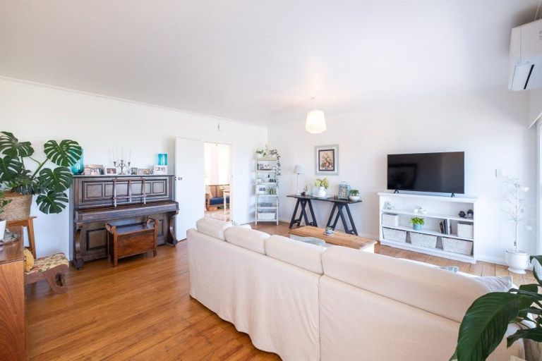 Photo of property in 31 Fitzroy Road, Bluff Hill, Napier, 4110