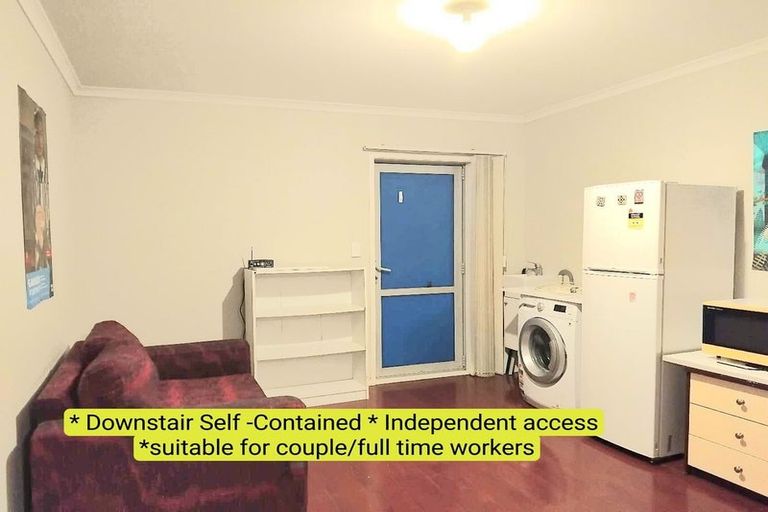 Photo of property in 100b Bradbury Road, Botany Downs, Auckland, 2010