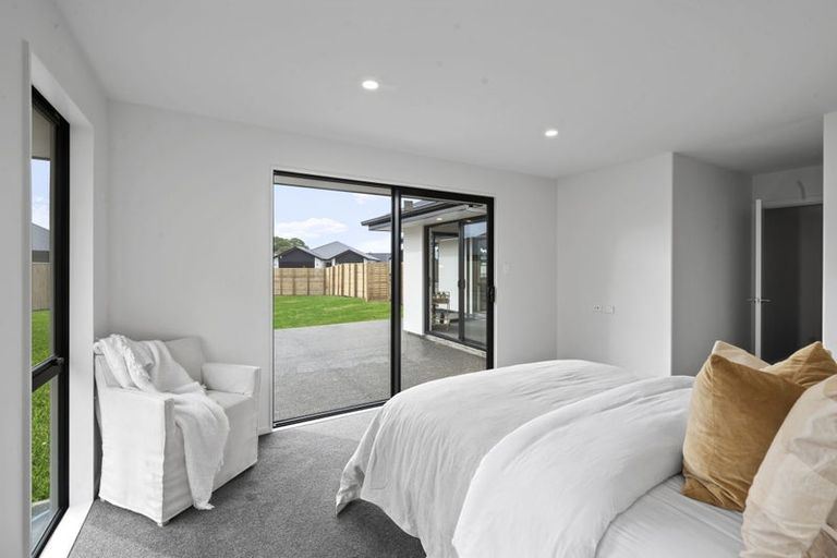 Photo of property in 8 Dray Place, Halswell, Christchurch, 8025