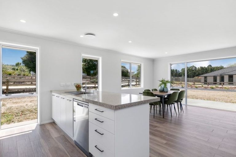 Photo of property in 23 Downer Access Road, Kaukapakapa, 0873