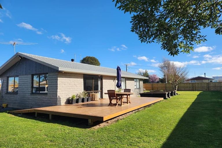 Photo of property in 10 Morris Road, Amberley, 7410