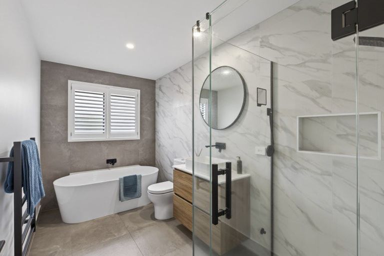 Photo of property in 247 Huatoki Street, Upper Vogeltown, New Plymouth, 4310