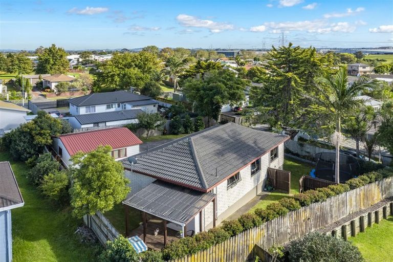Photo of property in 31 Penion Drive, Flat Bush, Auckland, 2023