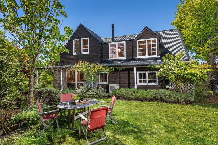 Photo of property in 9 Hunter Crescent, Wanaka, 9305