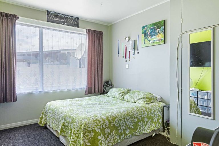 Photo of property in 55 Wakefield Street, Westport, 7825