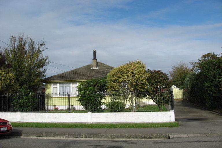 Photo of property in 155 Langdons Road, Northcote, Christchurch, 8052