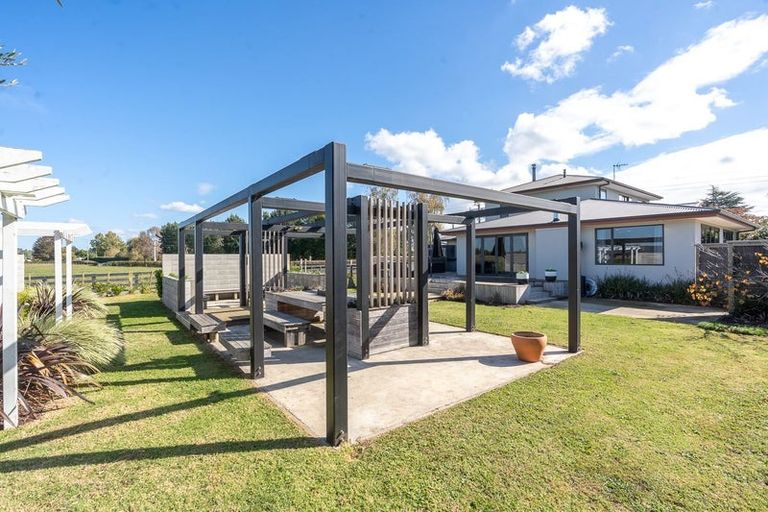 Photo of property in 232 Woodside Road, Matangi, Hamilton, 3284