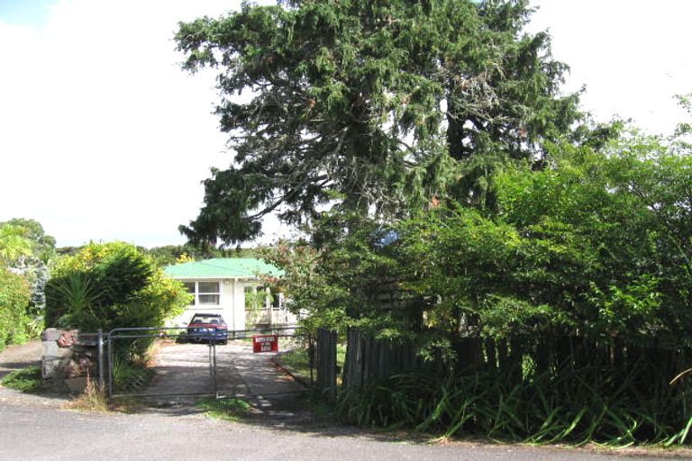 Photo of property in 6 Sherrybrooke Place, Sunnyvale, Auckland, 0612