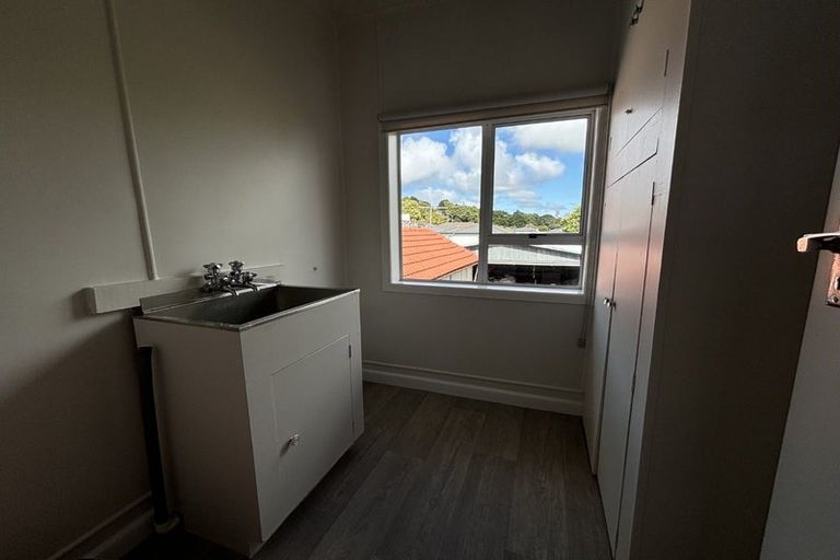 Photo of property in 6 Valley Road, Pukekohe, 2120