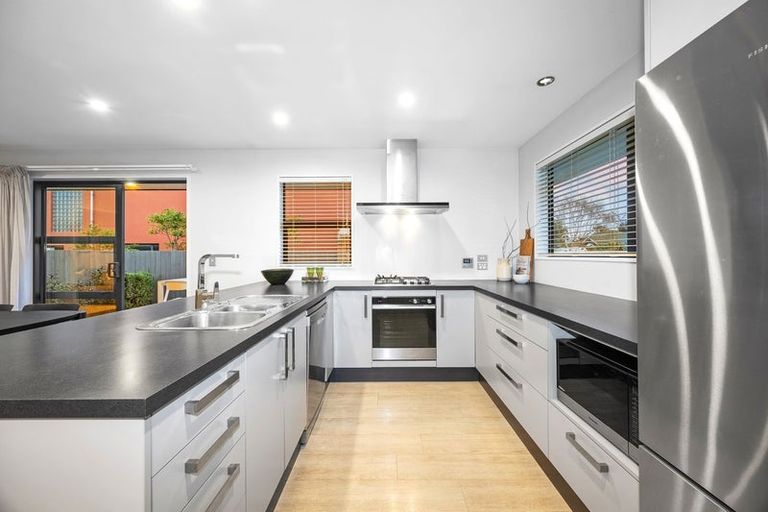 Photo of property in 45 Woodville Street, Edgeware, Christchurch, 8013