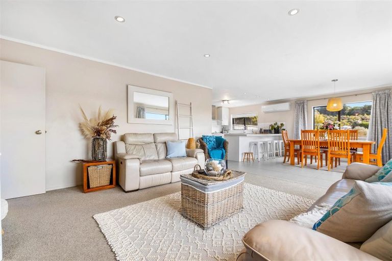 Photo of property in 22a Hammond Avenue, Hatfields Beach, Orewa, 0931