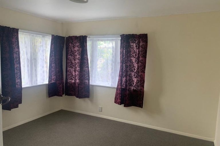 Photo of property in 68 Sutton Crescent, Papakura, 2110