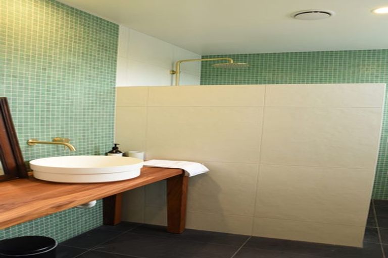 Photo of property in 171a Beach Haven Road, Beach Haven, Auckland, 0626