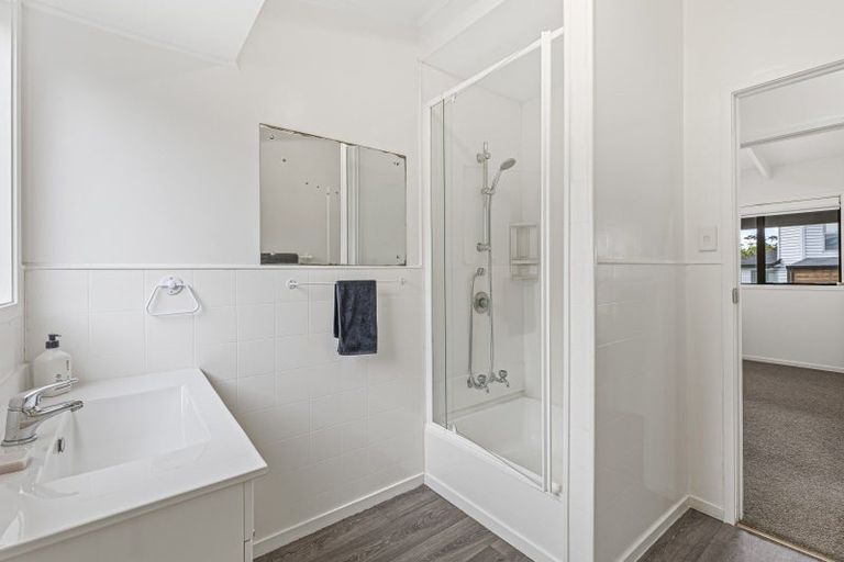 Photo of property in 141b Henderson Valley Road, Henderson, Auckland, 0612